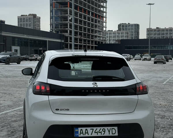 Білий Пежо e-208, об'ємом двигуна 0 л та пробігом 58 тис. км за 13500 $, фото 5 на Automoto.ua