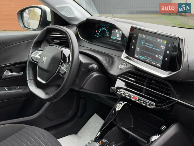 Белый Пежо e-208, объемом двигателя 0 л и пробегом 17 тыс. км за 14799 $, фото 23 на Automoto.ua