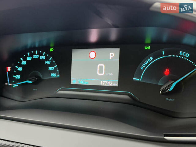 Белый Пежо e-208, объемом двигателя 0 л и пробегом 17 тыс. км за 14799 $, фото 36 на Automoto.ua