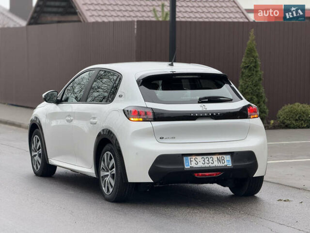 Белый Пежо e-208, объемом двигателя 0 л и пробегом 17 тыс. км за 14799 $, фото 47 на Automoto.ua