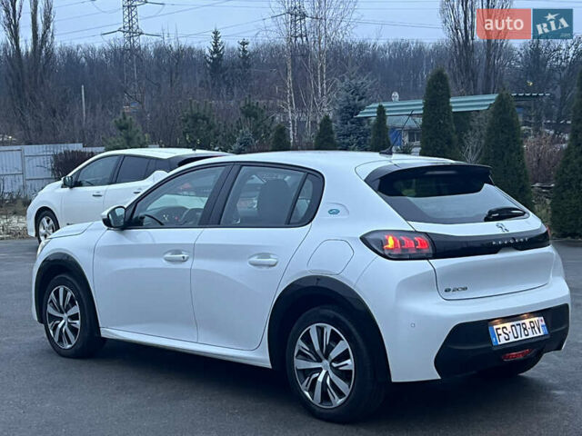 Білий Пежо e-208, об'ємом двигуна 0 л та пробігом 38 тис. км за 13500 $, фото 5 на Automoto.ua