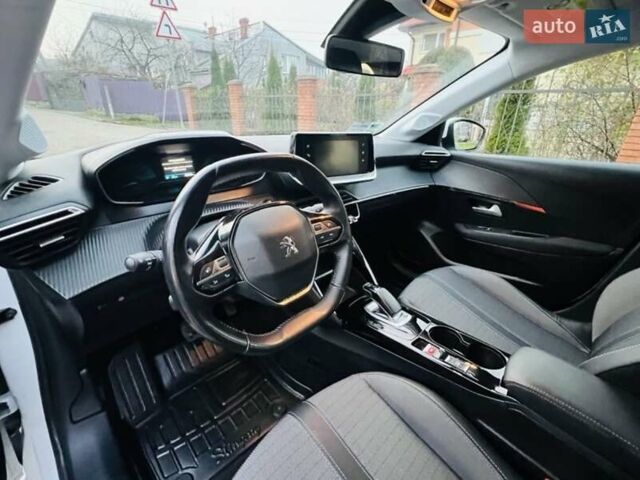Белый Пежо e-208, объемом двигателя 0 л и пробегом 58 тыс. км за 13222 $, фото 11 на Automoto.ua