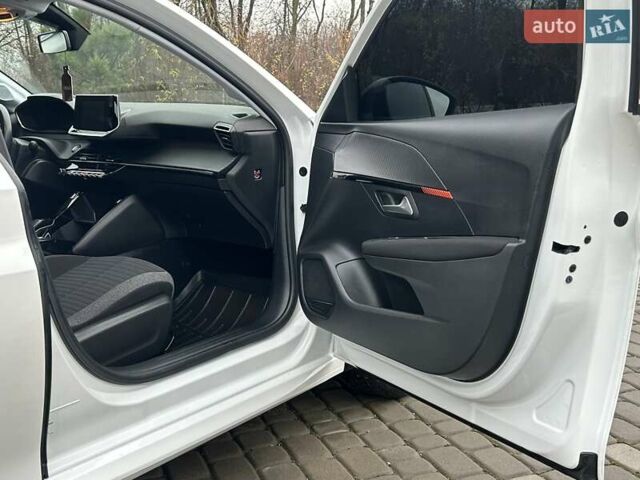 Білий Пежо e-208, об'ємом двигуна 0 л та пробігом 85 тис. км за 12900 $, фото 35 на Automoto.ua