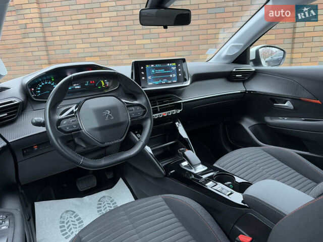 Белый Пежо e-208, объемом двигателя 0 л и пробегом 17 тыс. км за 14799 $, фото 28 на Automoto.ua