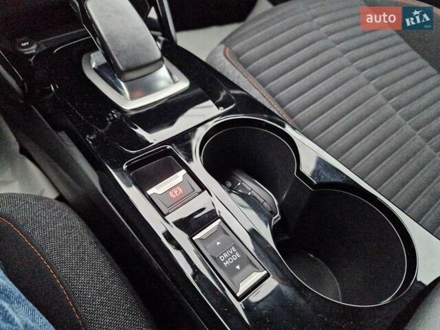 Белый Пежо e-208, объемом двигателя 0 л и пробегом 59 тыс. км за 13900 $, фото 40 на Automoto.ua