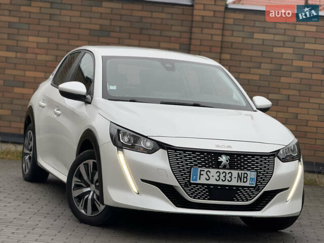 Белый Пежо e-208, объемом двигателя 0 л и пробегом 17 тыс. км за 14799 $, фото 3 на Automoto.ua