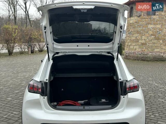 Білий Пежо e-208, об'ємом двигуна 0 л та пробігом 85 тис. км за 12900 $, фото 17 на Automoto.ua