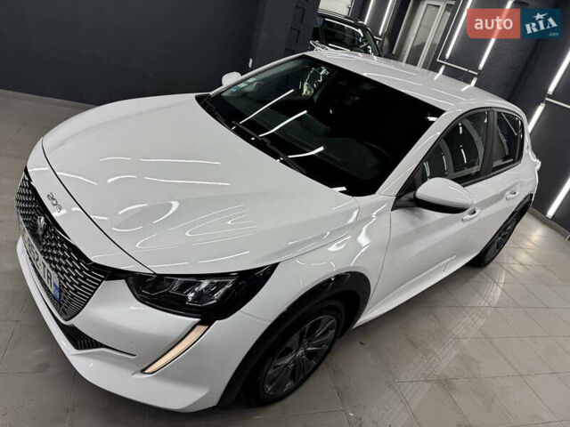 Белый Пежо e-208, объемом двигателя 0 л и пробегом 87 тыс. км за 13200 $, фото 9 на Automoto.ua