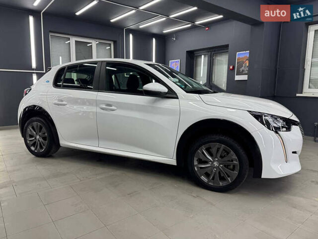 Белый Пежо e-208, объемом двигателя 0 л и пробегом 87 тыс. км за 13200 $, фото 14 на Automoto.ua