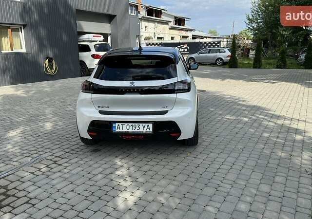 Белый Пежо e-208, объемом двигателя 0 л и пробегом 45 тыс. км за 16500 $, фото 39 на Automoto.ua