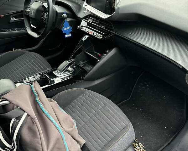 Белый Пежо e-208, объемом двигателя 0 л и пробегом 19 тыс. км за 14500 $, фото 18 на Automoto.ua