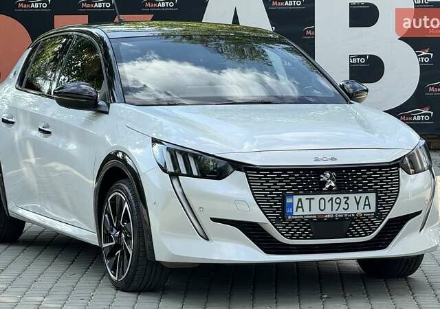 Белый Пежо e-208, объемом двигателя 0 л и пробегом 45 тыс. км за 16500 $, фото 5 на Automoto.ua