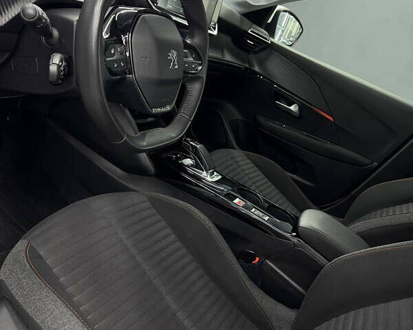 Белый Пежо e-208, объемом двигателя 0 л и пробегом 87 тыс. км за 13200 $, фото 16 на Automoto.ua