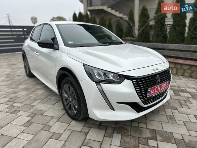 Белый Пежо e-208, объемом двигателя 0 л и пробегом 20 тыс. км за 15300 $, фото 6 на Automoto.ua