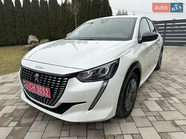 Белый Пежо e-208, объемом двигателя 0 л и пробегом 20 тыс. км за 15300 $, фото 1 на Automoto.ua