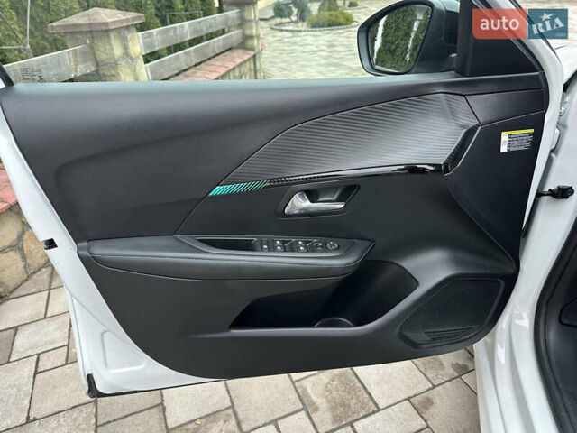 Белый Пежо e-208, объемом двигателя 0 л и пробегом 20 тыс. км за 15300 $, фото 15 на Automoto.ua