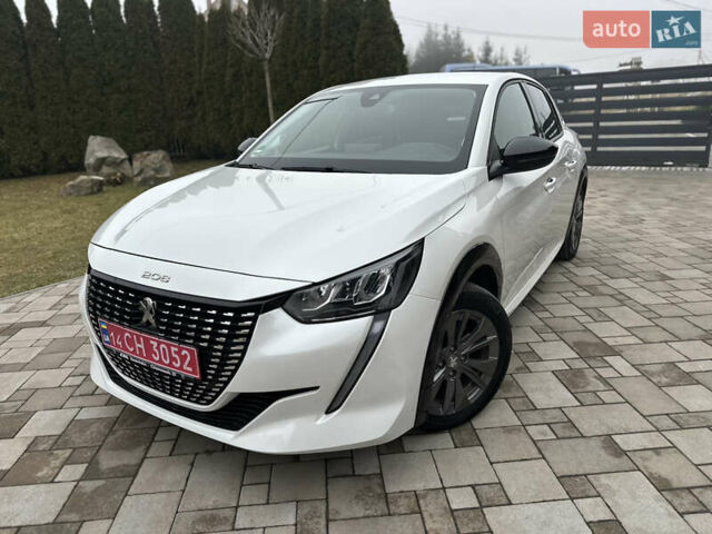 Белый Пежо e-208, объемом двигателя 0 л и пробегом 20 тыс. км за 15300 $, фото 2 на Automoto.ua