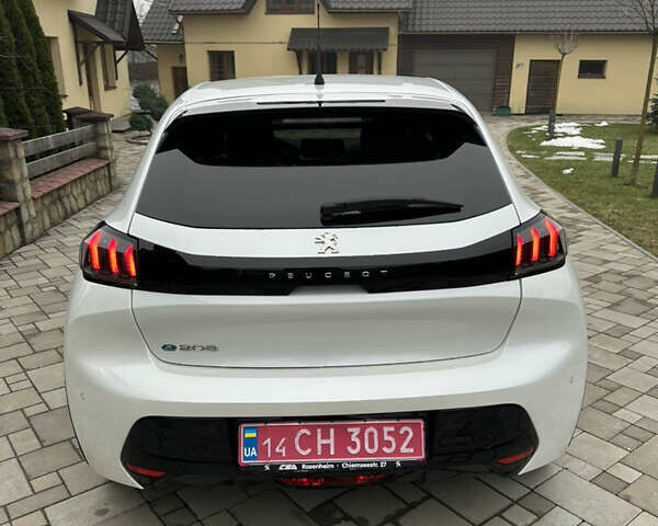 Белый Пежо e-208, объемом двигателя 0 л и пробегом 20 тыс. км за 15300 $, фото 12 на Automoto.ua