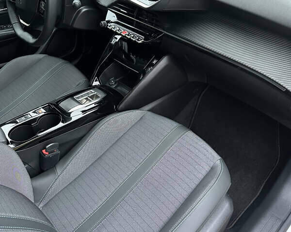 Белый Пежо e-208, объемом двигателя 0 л и пробегом 20 тыс. км за 15300 $, фото 27 на Automoto.ua