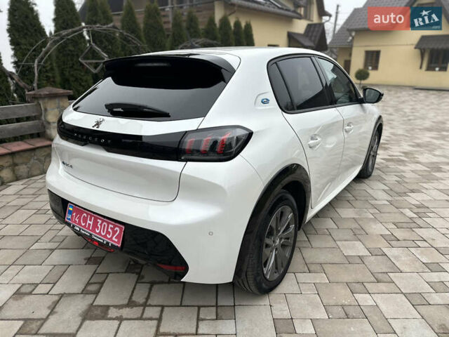 Белый Пежо e-208, объемом двигателя 0 л и пробегом 20 тыс. км за 15300 $, фото 5 на Automoto.ua