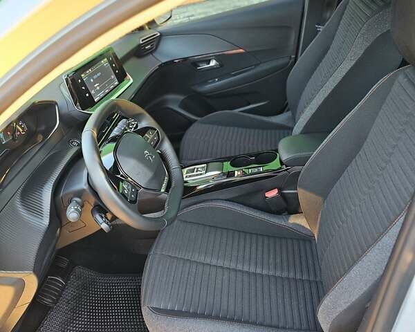 Білий Пежо e-208, об'ємом двигуна 0 л та пробігом 12 тис. км за 17700 $, фото 19 на Automoto.ua