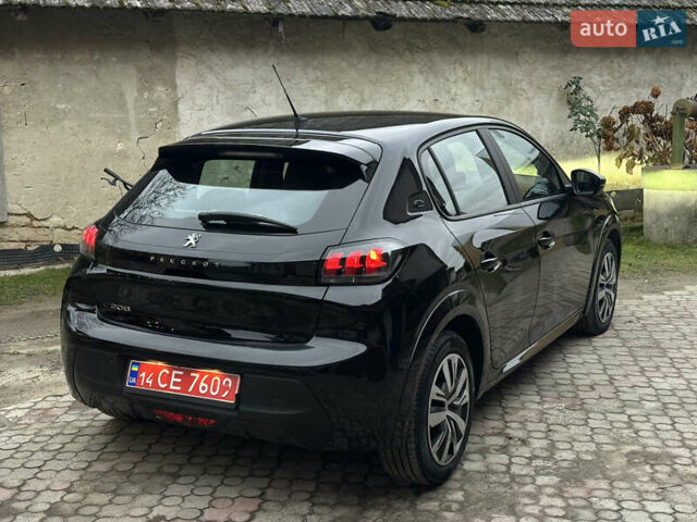 Черный Пежо e-208, объемом двигателя 0 л и пробегом 41 тыс. км за 13500 $, фото 1 на Automoto.ua