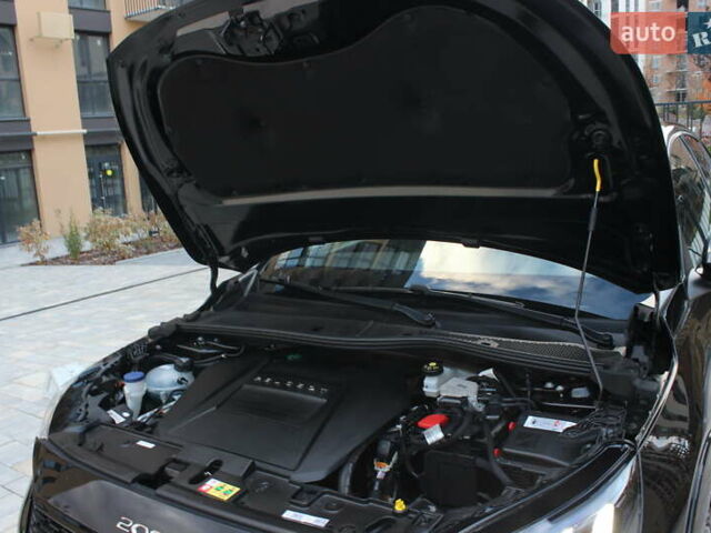 Чорний Пежо e-208, об'ємом двигуна 0 л та пробігом 78 тис. км за 15950 $, фото 69 на Automoto.ua