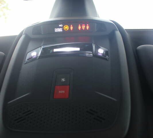 Чорний Пежо e-208, об'ємом двигуна 0 л та пробігом 78 тис. км за 15950 $, фото 39 на Automoto.ua