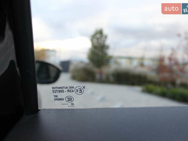 Чорний Пежо e-208, об'ємом двигуна 0 л та пробігом 78 тис. км за 15950 $, фото 64 на Automoto.ua