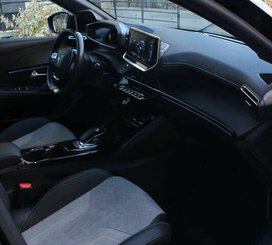 Чорний Пежо e-208, об'ємом двигуна 0 л та пробігом 78 тис. км за 15950 $, фото 54 на Automoto.ua