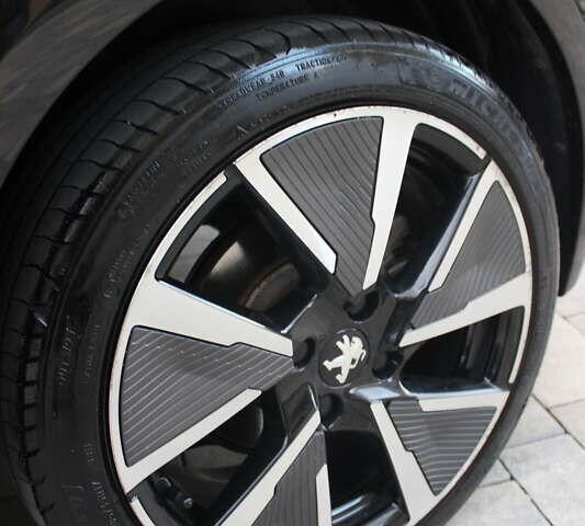 Чорний Пежо e-208, об'ємом двигуна 0 л та пробігом 78 тис. км за 15950 $, фото 73 на Automoto.ua