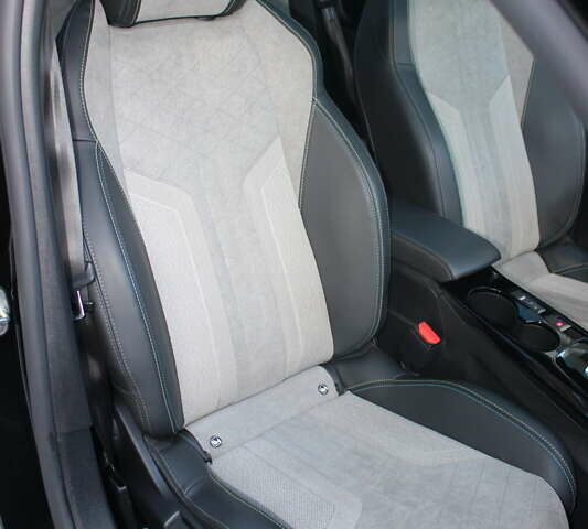 Чорний Пежо e-208, об'ємом двигуна 0 л та пробігом 78 тис. км за 15950 $, фото 55 на Automoto.ua