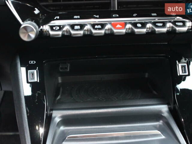 Чорний Пежо e-208, об'ємом двигуна 0 л та пробігом 78 тис. км за 15950 $, фото 35 на Automoto.ua