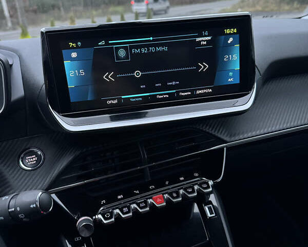 Черный Пежо e-208, объемом двигателя 0 л и пробегом 99 тыс. км за 12699 $, фото 24 на Automoto.ua