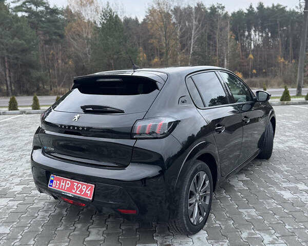 Черный Пежо e-208, объемом двигателя 0 л и пробегом 99 тыс. км за 12699 $, фото 12 на Automoto.ua