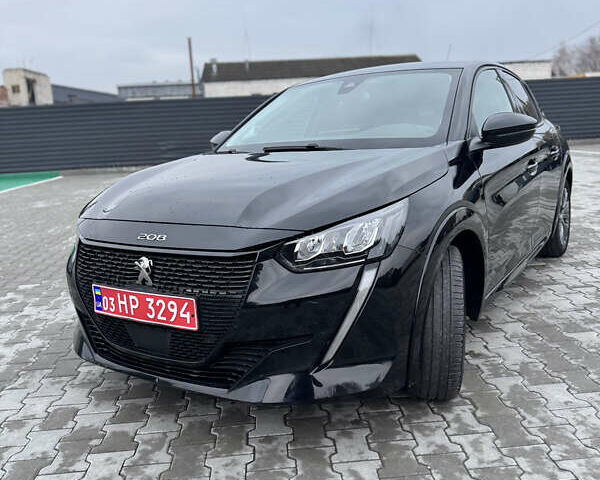 Черный Пежо e-208, объемом двигателя 0 л и пробегом 99 тыс. км за 12699 $, фото 10 на Automoto.ua