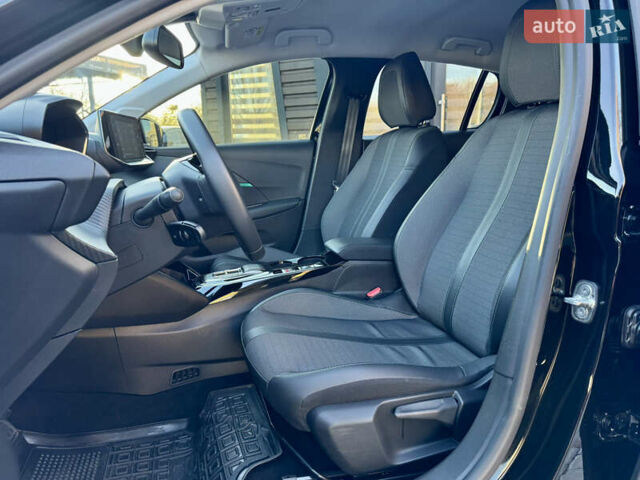 Чорний Пежо e-208, об'ємом двигуна 0 л та пробігом 20 тис. км за 14900 $, фото 19 на Automoto.ua