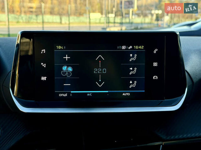 Чорний Пежо e-208, об'ємом двигуна 0 л та пробігом 20 тис. км за 14900 $, фото 23 на Automoto.ua