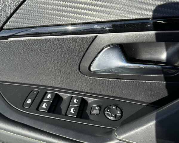 Чорний Пежо e-208, об'ємом двигуна 0 л та пробігом 22 тис. км за 16500 $, фото 18 на Automoto.ua