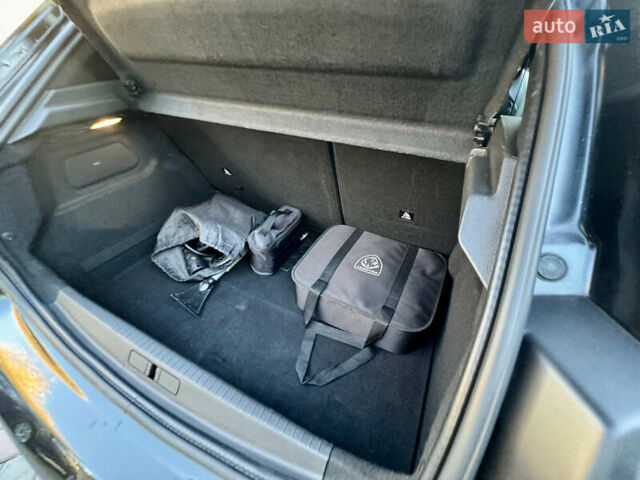 Чорний Пежо e-208, об'ємом двигуна 0 л та пробігом 20 тис. км за 14900 $, фото 33 на Automoto.ua