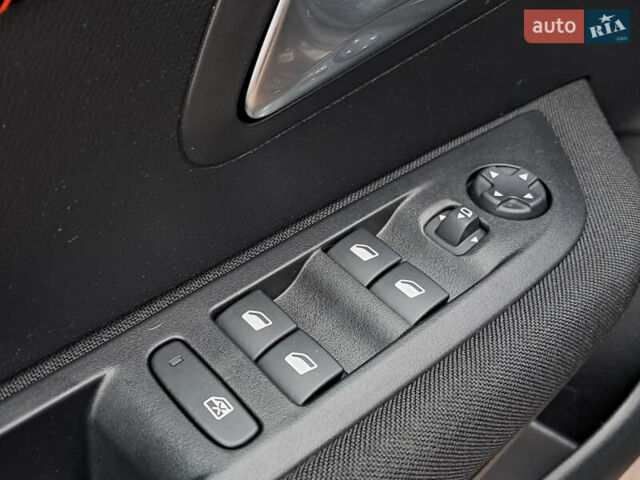 Чорний Пежо e-208, об'ємом двигуна 0 л та пробігом 36 тис. км за 15500 $, фото 16 на Automoto.ua