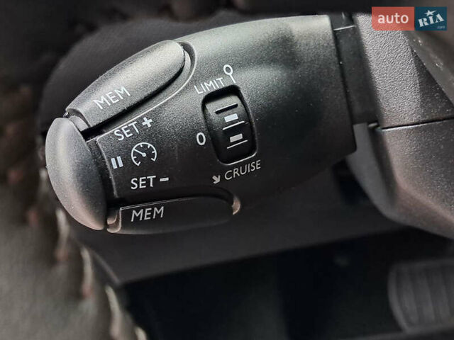 Чорний Пежо e-208, об'ємом двигуна 0 л та пробігом 36 тис. км за 15500 $, фото 20 на Automoto.ua