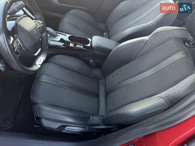 Красный Пежо e-208, объемом двигателя 0 л и пробегом 76 тыс. км за 14950 $, фото 10 на Automoto.ua