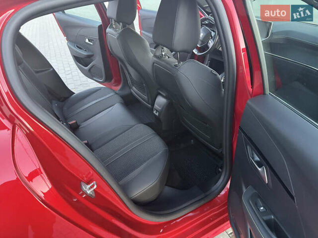 Красный Пежо e-208, объемом двигателя 0 л и пробегом 76 тыс. км за 14950 $, фото 12 на Automoto.ua
