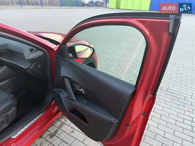 Красный Пежо e-208, объемом двигателя 0 л и пробегом 76 тыс. км за 14950 $, фото 14 на Automoto.ua