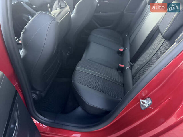 Красный Пежо e-208, объемом двигателя 0 л и пробегом 76 тыс. км за 14950 $, фото 11 на Automoto.ua