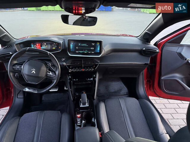 Красный Пежо e-208, объемом двигателя 0 л и пробегом 76 тыс. км за 14950 $, фото 22 на Automoto.ua