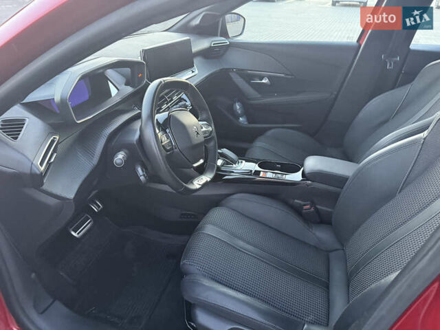 Красный Пежо e-208, объемом двигателя 0 л и пробегом 76 тыс. км за 14950 $, фото 9 на Automoto.ua