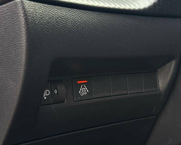 Пежо e-208, объемом двигателя 0 л и пробегом 83 тыс. км за 13299 $, фото 26 на Automoto.ua