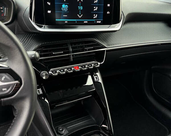 Пежо e-208, объемом двигателя 0 л и пробегом 83 тыс. км за 13299 $, фото 23 на Automoto.ua